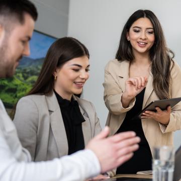 Kaufleute für Büromanagement im Vertriebs-Innendienst