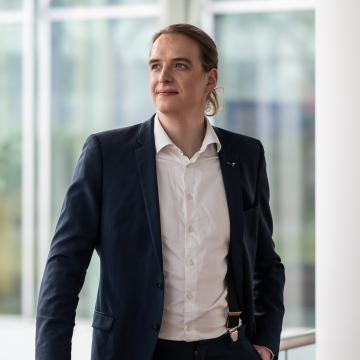 Allianz Management Programm Vertrieb: Junger Mann im Büro