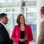 Allianz Management Programm Vertrieb: Eine Gruppe bespricht sich